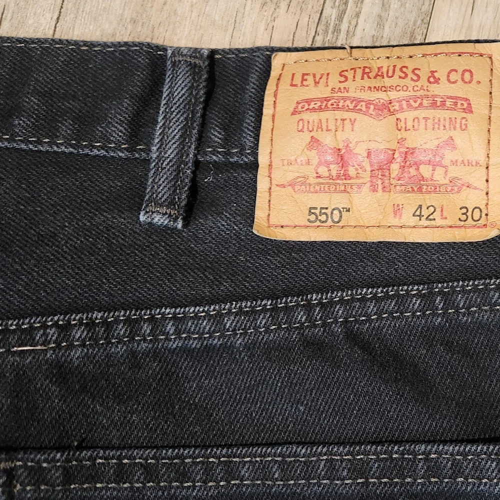 Men's‎ vintage Levi's 550 Relaxed Jeans Black Size 40x29 fit (42x30) Straight